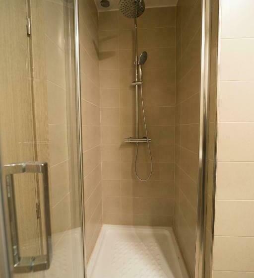 Номер Стандарт, Hostal Martínez