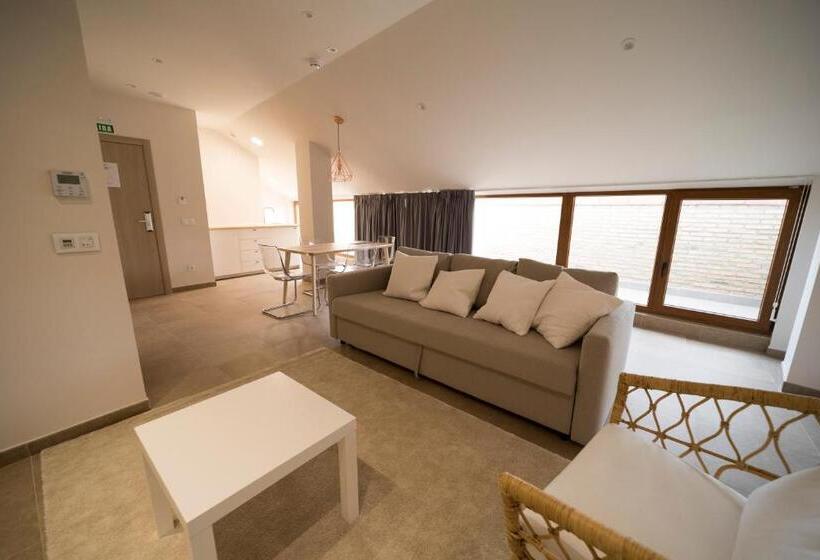 Четырехместный Номер Стандарт, Hostal Martínez