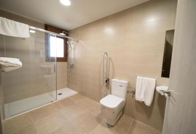 Четырехместный Номер Стандарт, Hostal Martínez