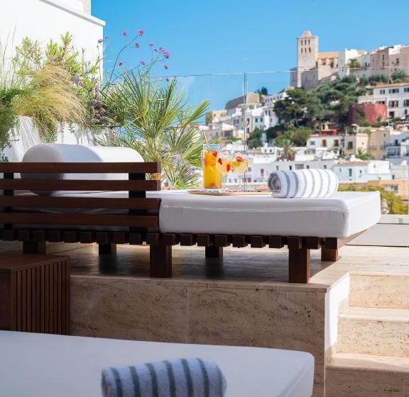 スイート, The Standard, Ibiza