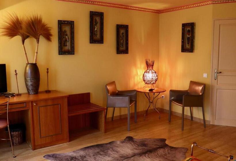 اتاق استاندارد با چشم‌انداز استخر, La Casa Color