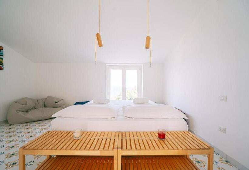 オーシャンビューデラックスルーム, Casa Flora B&b