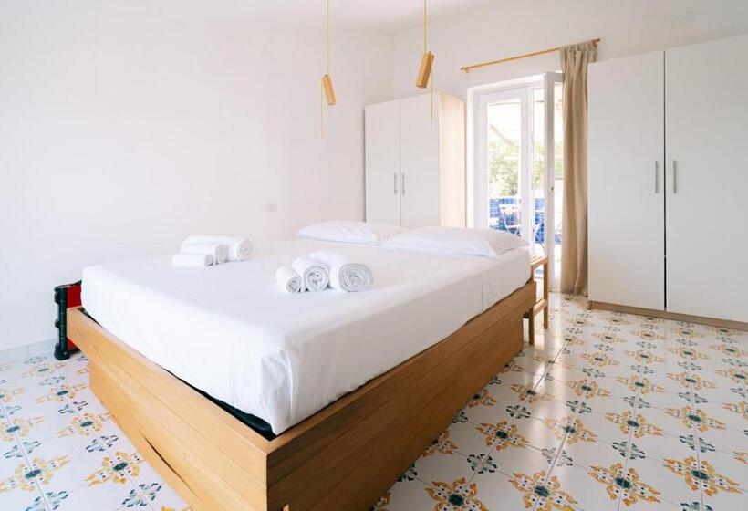 オーシャンビューデラックスルーム, Casa Flora B&b