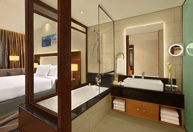 Номер Стандарт, Doubletree By Hilton Hotel & Residences Dubai Al Barsha