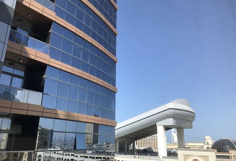 Номер Deluxe с Балконом, Doubletree By Hilton Hotel & Residences Dubai Al Barsha