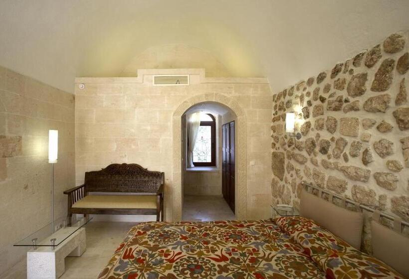 اتاق استاندارد, Kasr I Nehroz