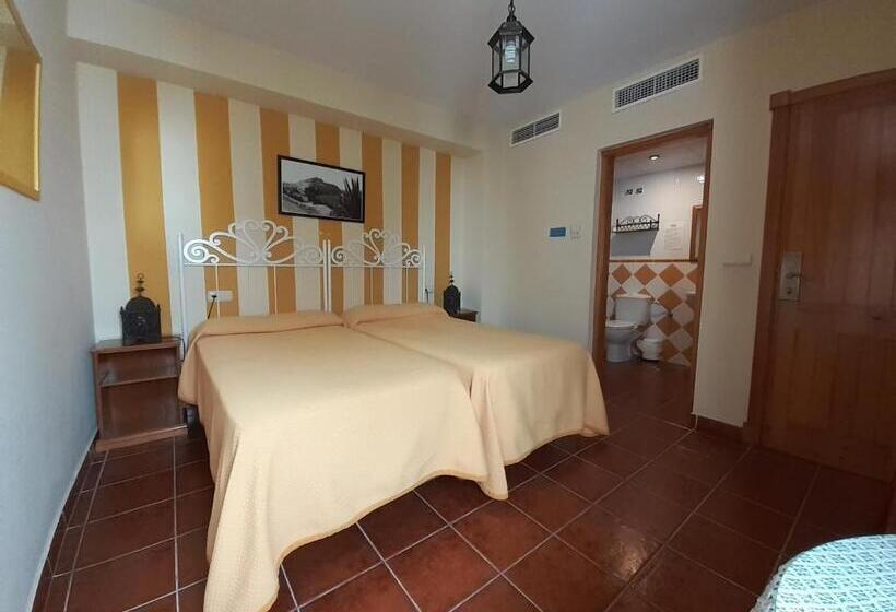 اتاق استاندارد, Hostal San Juan