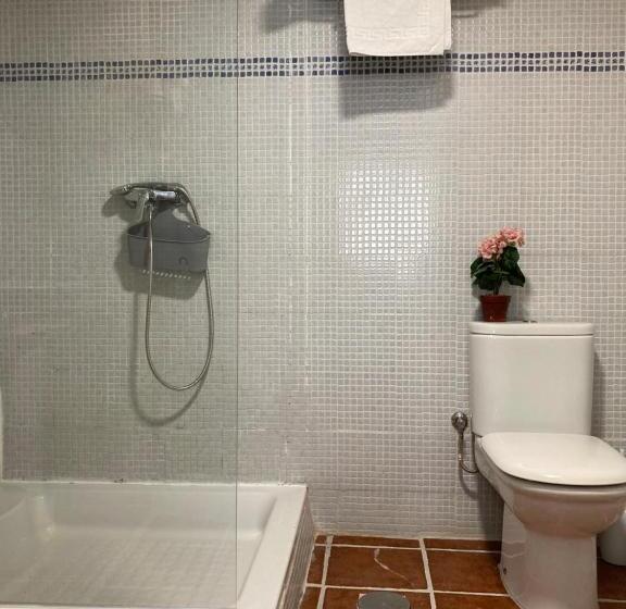 استودیوی استاندارد, Hostal San Juan