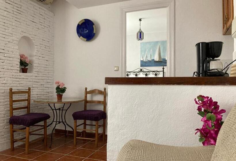 استودیوی استاندارد, Hostal San Juan