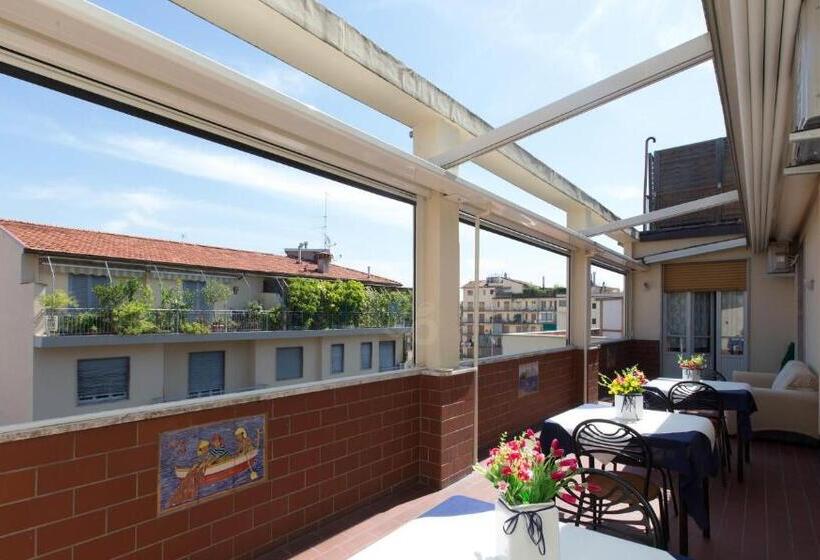 اتاق استاندارد سه نفره, Il Grillo Di Firenze B&b
