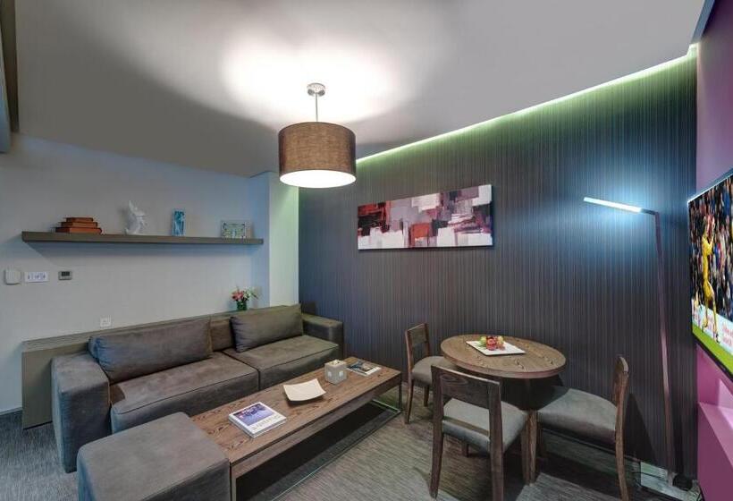 Family Suite, 72 Sharjah Waterfront
