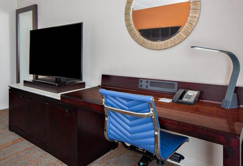 Quarto Clube Cama King, Renaissance Indianapolis North