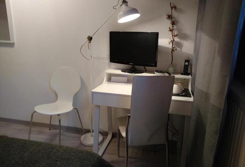 اتاق اکونومی, Midi Inn Parkhotel Mitte