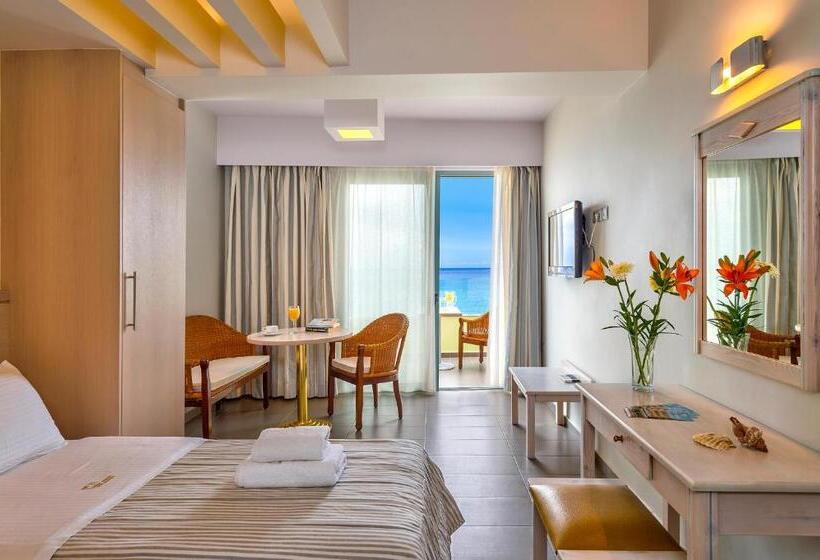 Номер Superior Вид на Море, Palm Beach Hotel Apartments