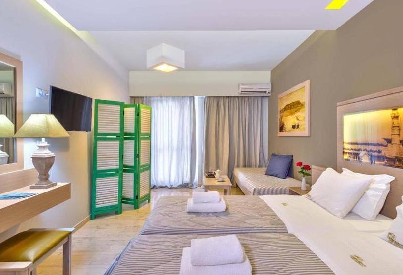 Номер Superior Вид на Сад, Palm Beach Hotel Apartments
