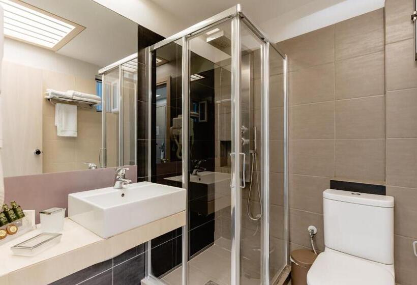 Трехместный Superior Вид на Море, Palm Beach Hotel Apartments