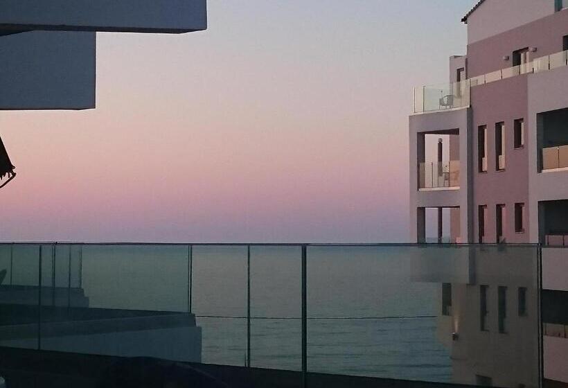 Студио Стандарт Боковой Вид на Море, Aloe Apartments