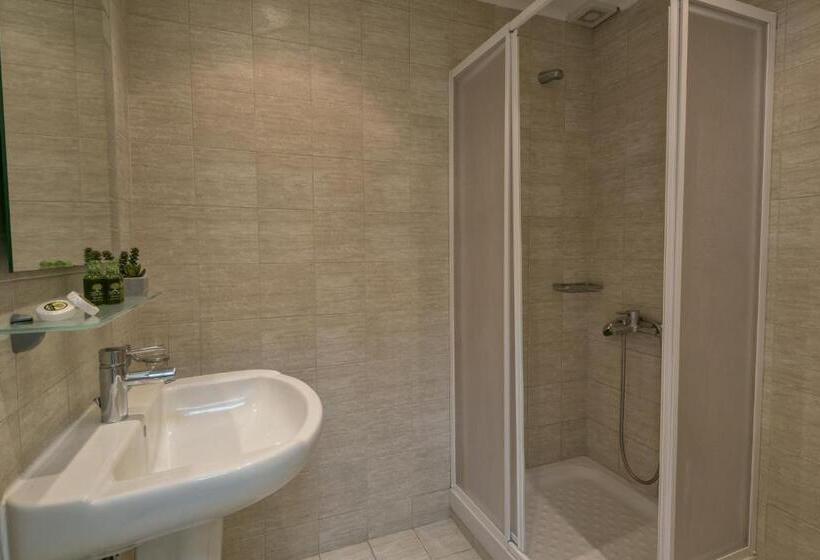 Апартаменты 2 спальни Вид на Сад, Aloe Apartments