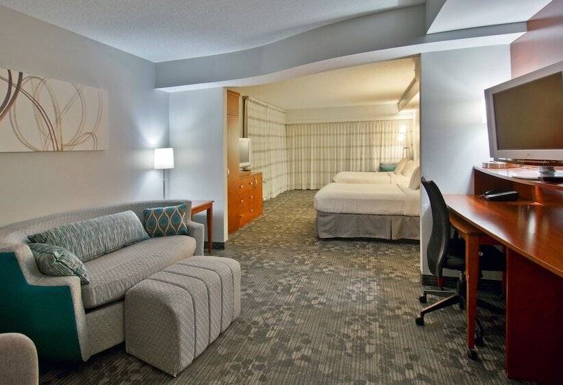 Люкс, Courtyard By Marriott Clarksville