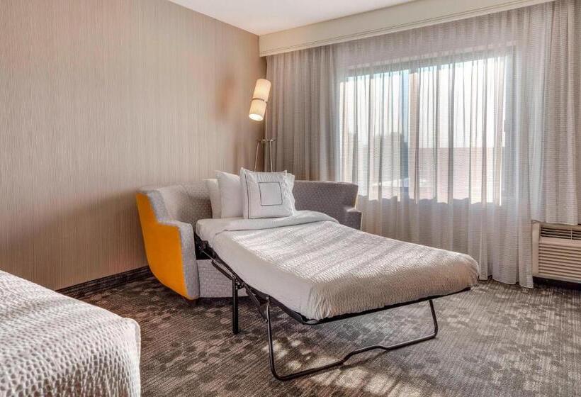 스탠다드 룸 킹사이즈 침대, Courtyard By Marriot Cranbury South Brunswick