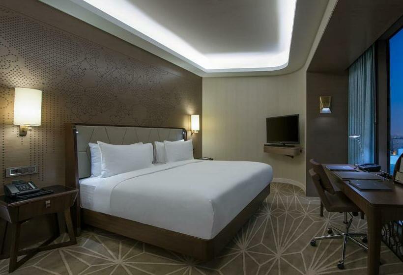 اتاق لوکس با تخت بزرگ, Hilton Istanbul Kozyatagi