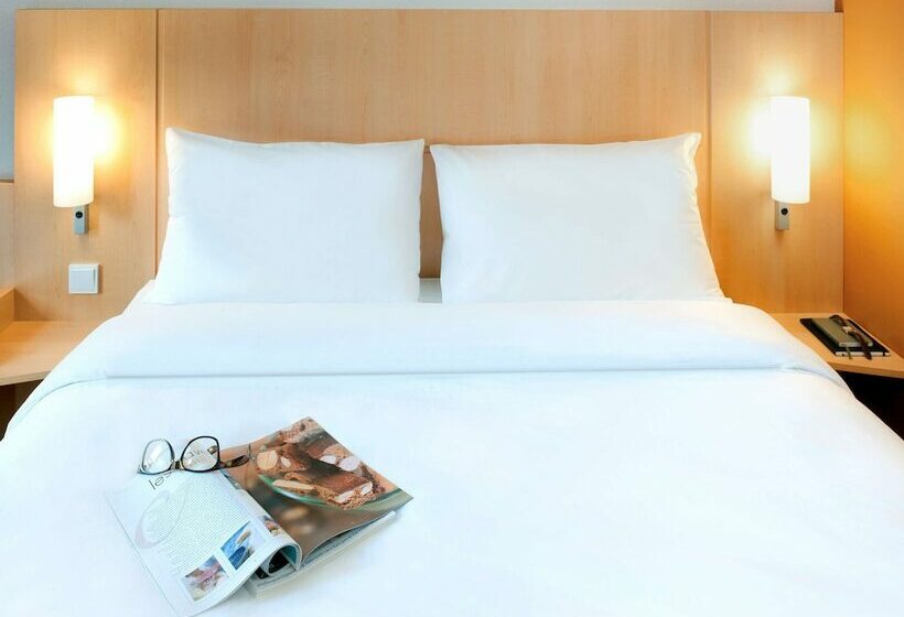 Номер Стандарт Двуспальная Кровать, Ibis München City Süd