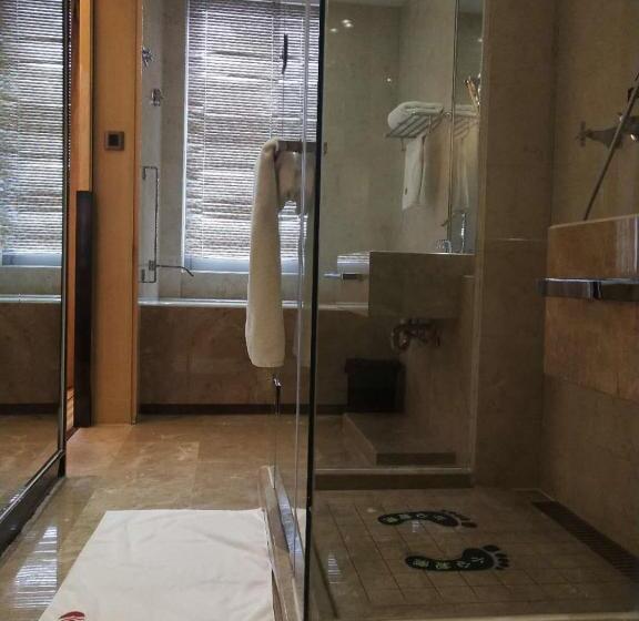 Номер Стандарт Адаптированный для Инвалидов, Ramada Plaza Qiandeng Kunshan
