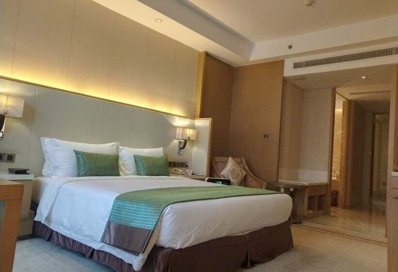 Номер бизнес-класса, Ramada Plaza Qiandeng Kunshan
