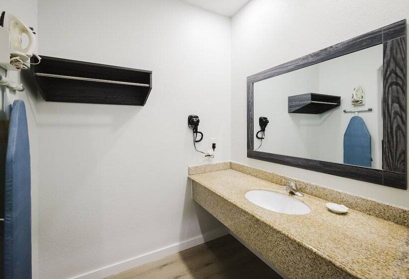 Номер Стандарт, Sapphire Inn And Suites
