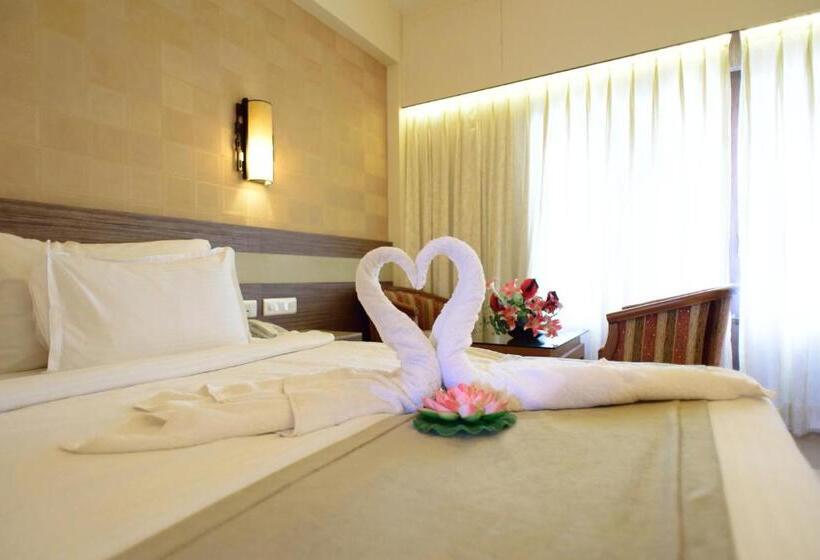 اتاق لوکس با تخت بزرگ, La Grace Resort