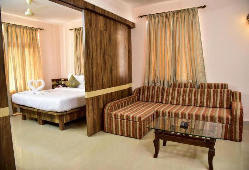 اتاق لوکس با تخت بزرگ, La Grace Resort