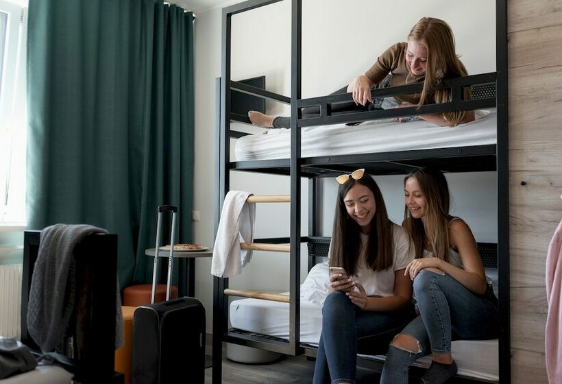 اتاق استاندارد چهار تخته, a&o München Laim