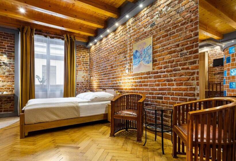 استودیوی سوپریور, Aparthotel Stare Miasto