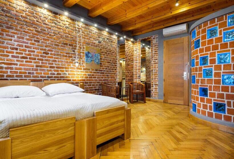 استودیوی سوپریور, Aparthotel Stare Miasto