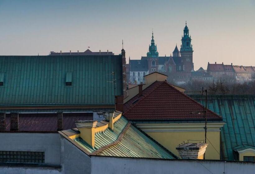 سوییت, Aparthotel Stare Miasto