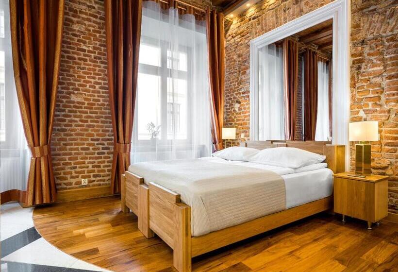 استودیوی سوپریور, Aparthotel Stare Miasto