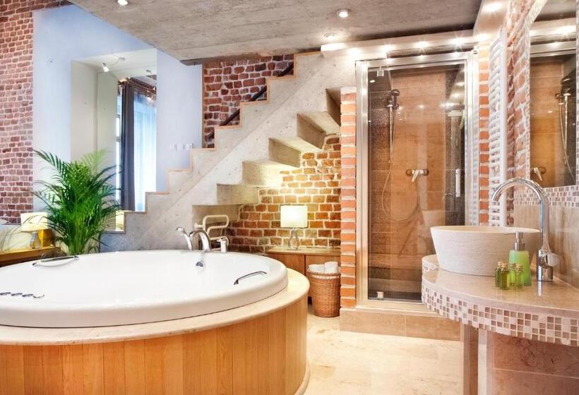 سوییت دوبلکس, Aparthotel Stare Miasto