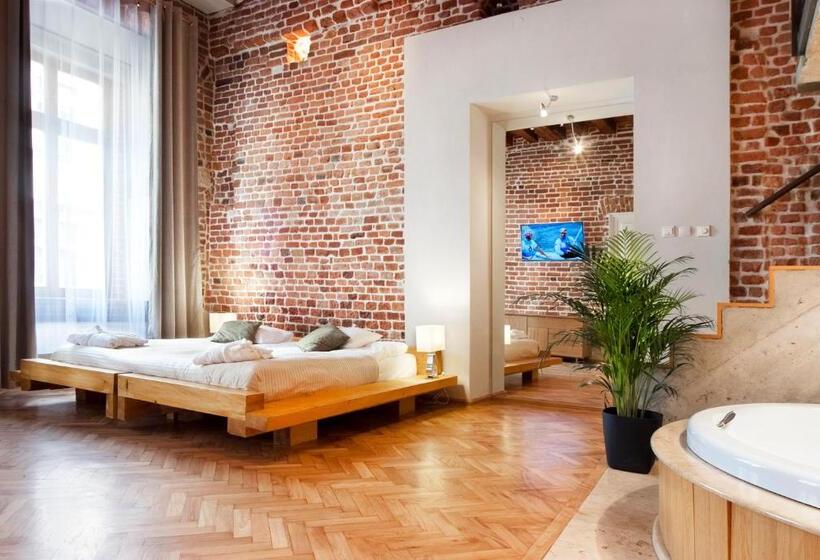 سوییت دوبلکس, Aparthotel Stare Miasto