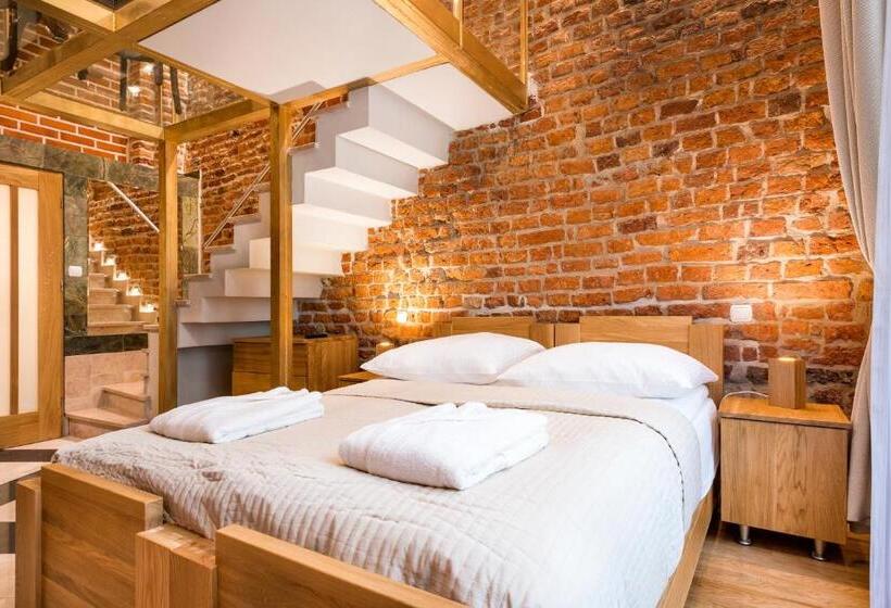 سوییت جونیور, Aparthotel Stare Miasto