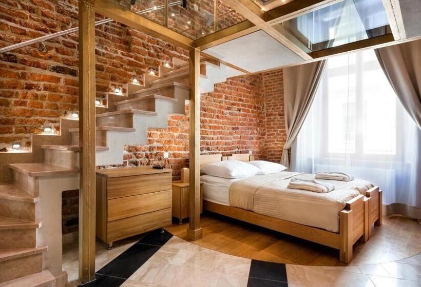 سوییت جونیور, Aparthotel Stare Miasto
