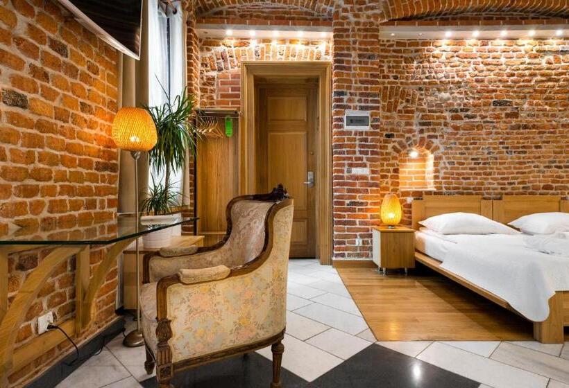 سوییت اجرایی, Aparthotel Stare Miasto