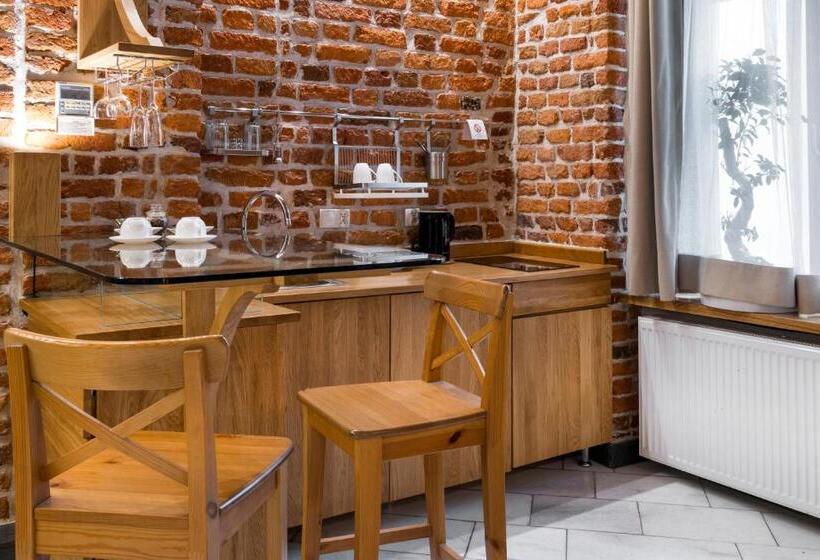 سوییت اجرایی, Aparthotel Stare Miasto
