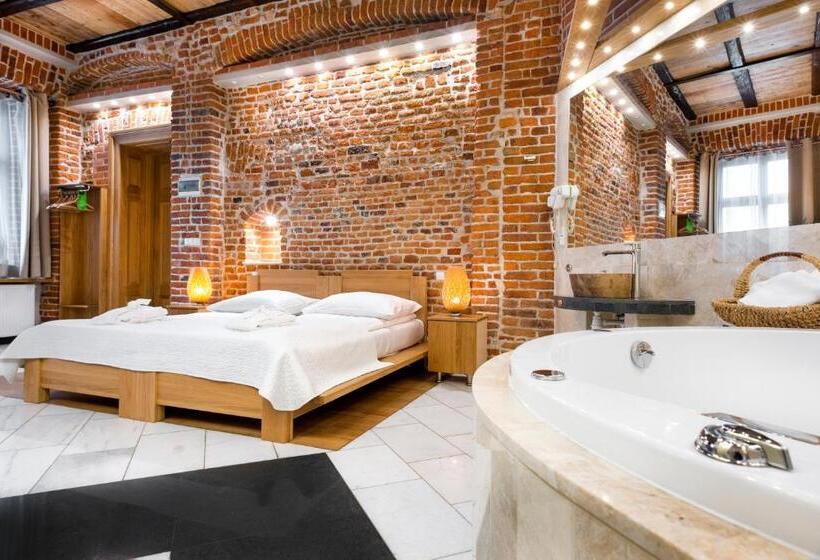 سوییت اجرایی, Aparthotel Stare Miasto