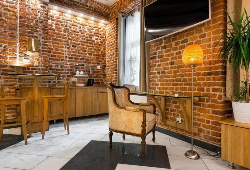 سوییت اجرایی, Aparthotel Stare Miasto