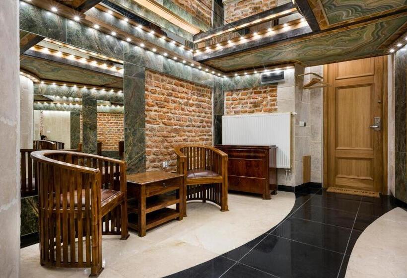 سوییت لوکس, Aparthotel Stare Miasto