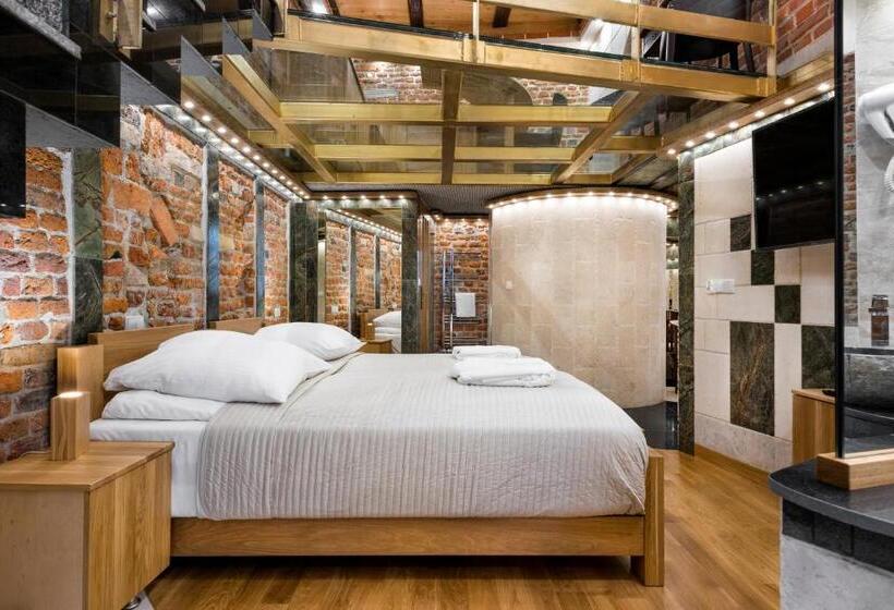 سوییت لوکس, Aparthotel Stare Miasto