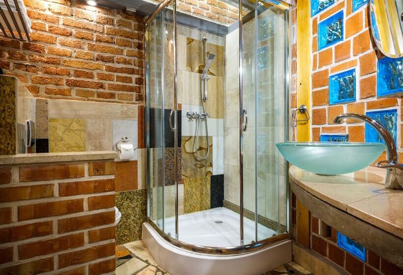 استودیوی سوپریور, Aparthotel Stare Miasto