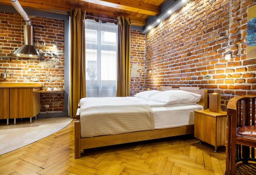 استودیوی سوپریور, Aparthotel Stare Miasto