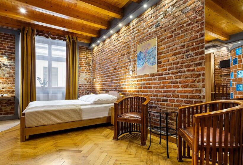 استودیوی سوپریور, Aparthotel Stare Miasto