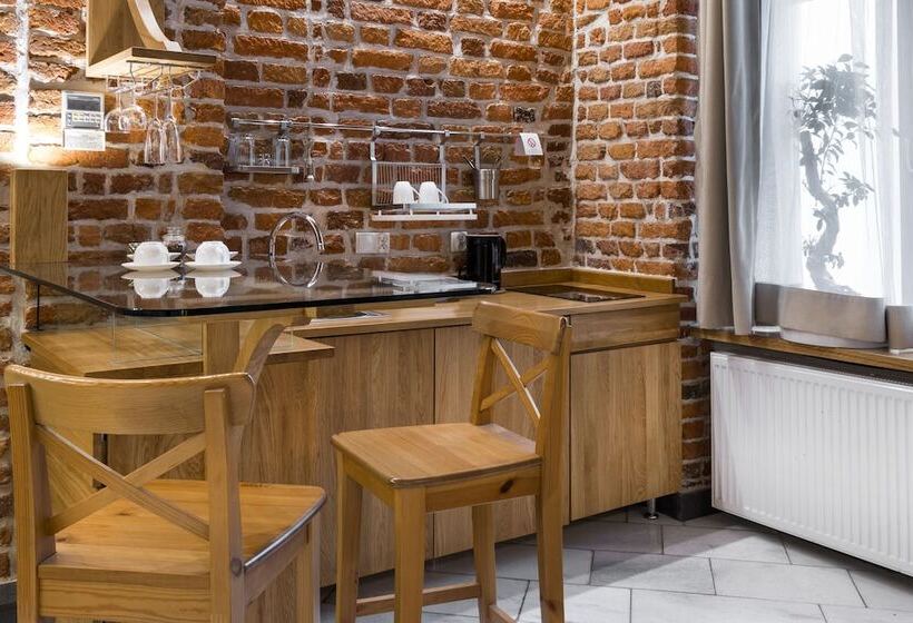 سوییت اجرایی, Aparthotel Stare Miasto